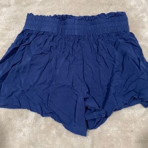 Shorts, size medium.